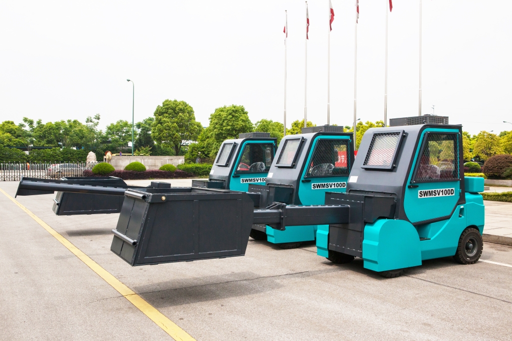 創(chuàng)新蘊(yùn)于市場，山河智能多功能加料車全新亮相