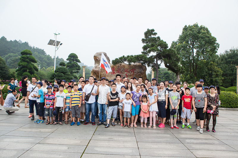 開(kāi)挖機(jī)，坐游艇、飛機(jī) 山河智能開(kāi)展員工家屬開(kāi)放日活動(dòng)