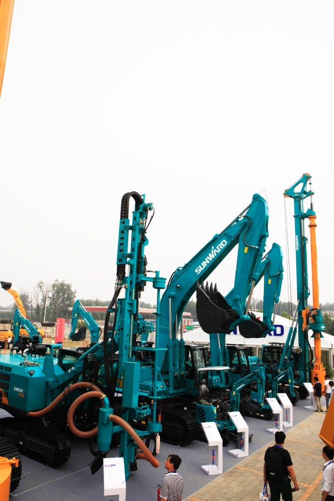 新品、精品、星品齊聚 山河智能閃耀BICES 2015