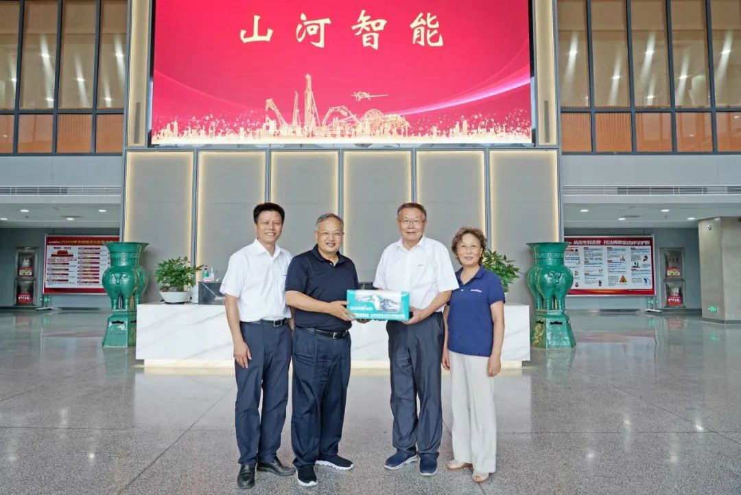 省人大常委會(huì)黨組副書(shū)記、副主任王柯敏調(diào)研山河智能