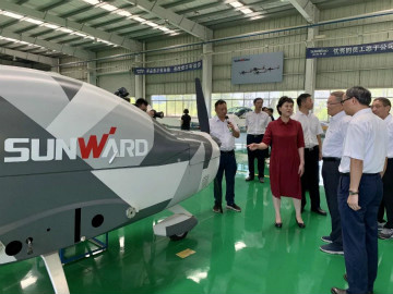 省委常委、統(tǒng)戰(zhàn)部部長黃蘭香考察調(diào)研山河科技