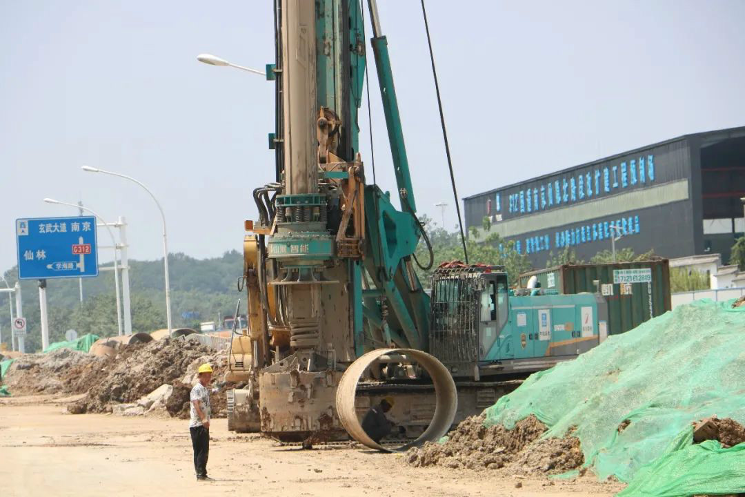 “誤入”樁基 百折不回！他以8臺(tái)旋挖搏未來