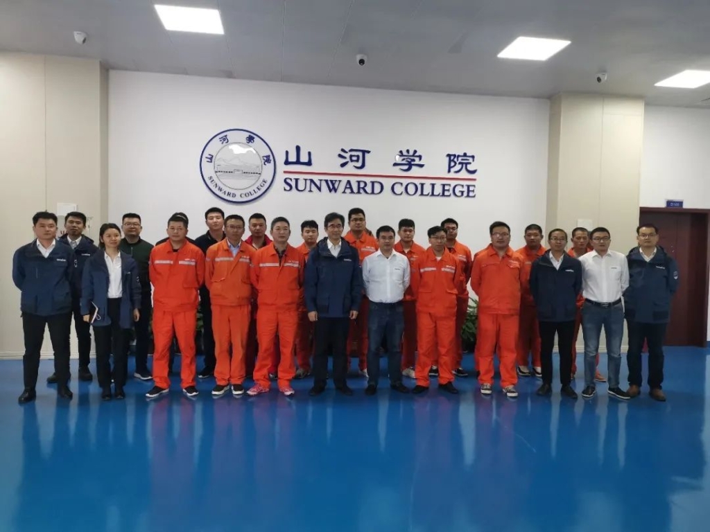 做山河的客戶，我們寵你！ ——葛洲壩易普力公司項(xiàng)目領(lǐng)導(dǎo)及骨干鑿巖產(chǎn)品知識(shí)培訓(xùn)