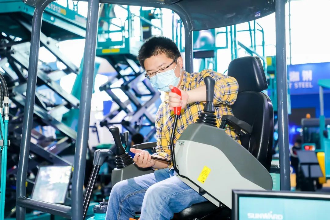 “機甲盛宴”長沙展圓滿收官！山河智能展區(qū)亮點精彩回顧