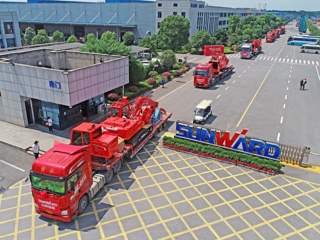 聞令而動！山河智能應(yīng)急救援隊整裝待發(fā)